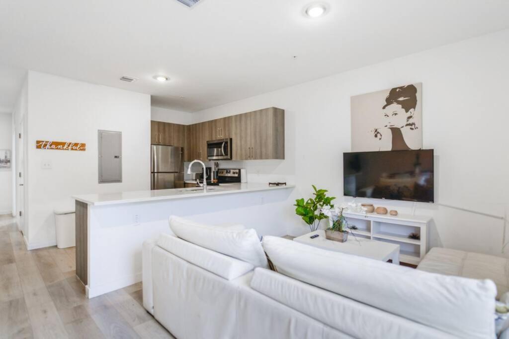 Fantastic Townhouse 15Minutes From The Beach ميامي المظهر الخارجي الصورة