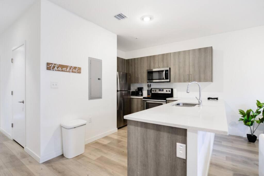 Fantastic Townhouse 15Minutes From The Beach ميامي المظهر الخارجي الصورة